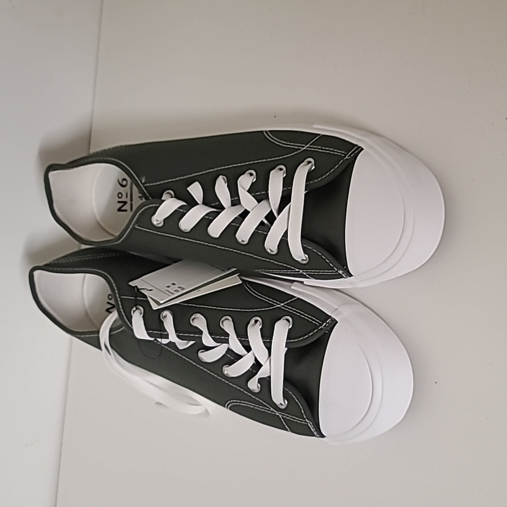 Brand new H&M Man's Essentials Canvas Sneakers Size 12 US.